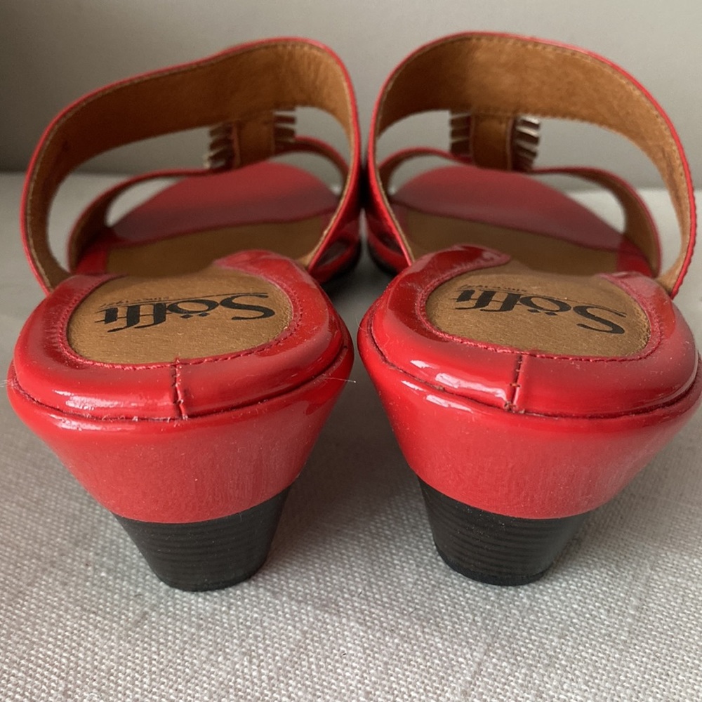 Sofft Coral Red Slide Sandal Size 9 NWT in box Patent Leather - Picture 3 of 8